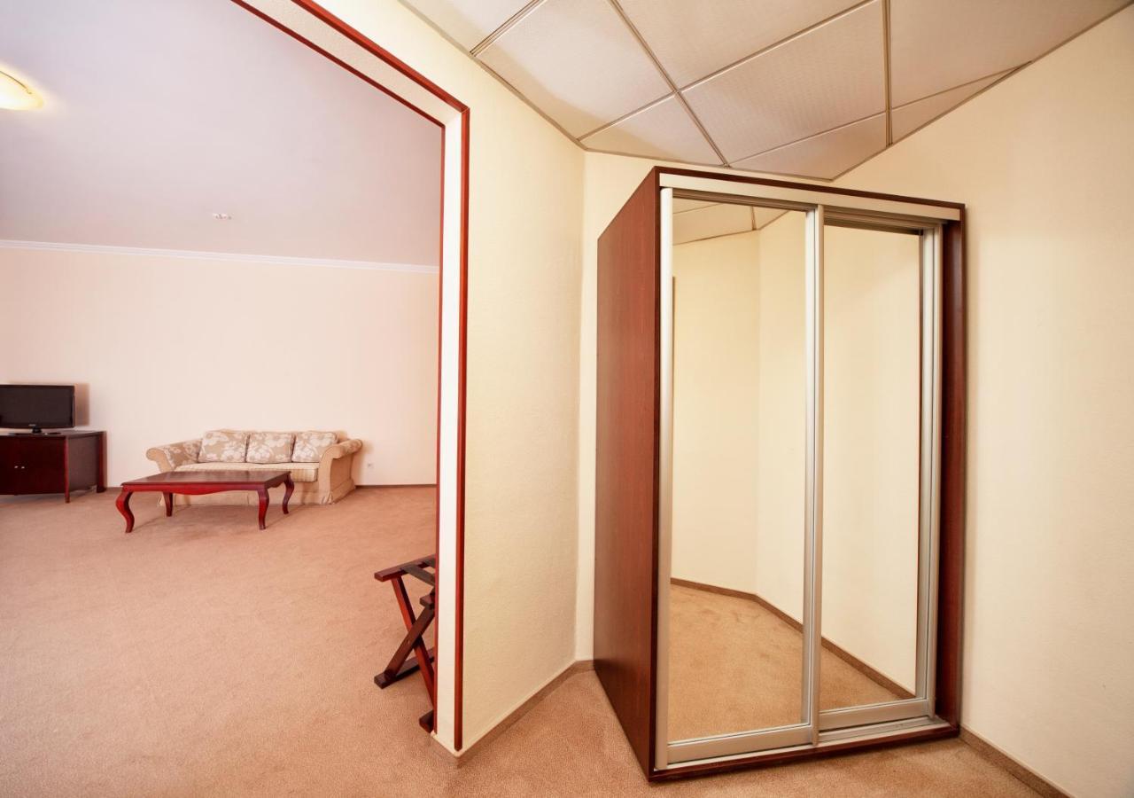 Bugaz Sea View Hotell Gribovka Exteriör bild