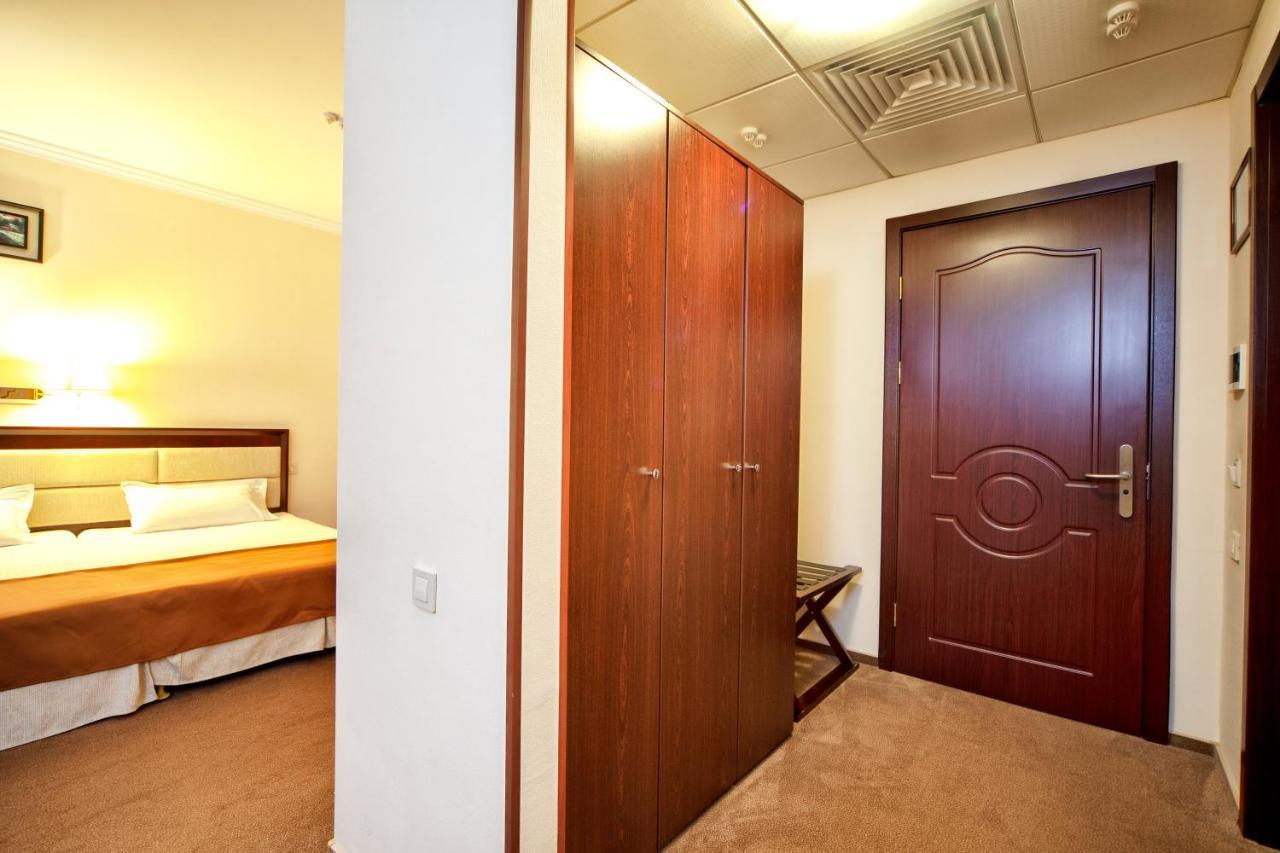 Bugaz Sea View Hotell Gribovka Exteriör bild